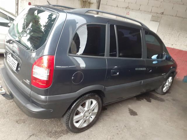 Vendo ou troco - valor Zafira - Foto 6