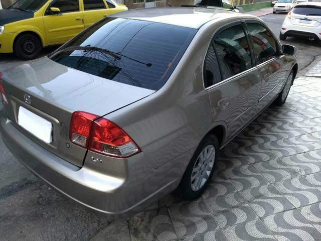 Honda Civic LX 1.7 automático 2004