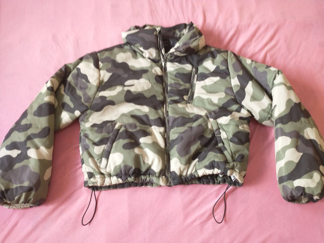 casaco camuflado feminino forever 21