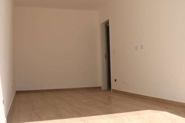 Casa com 2 dormitórios, porém com opção para 3 dorms, averbada e nova no Santa Candida - Foto 19