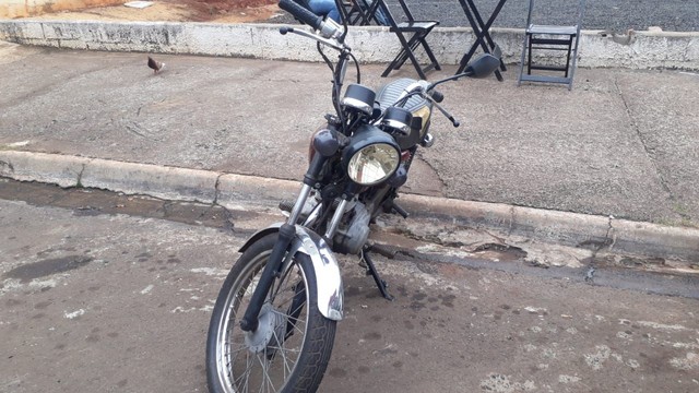 MOTO CG 125 ANO 80