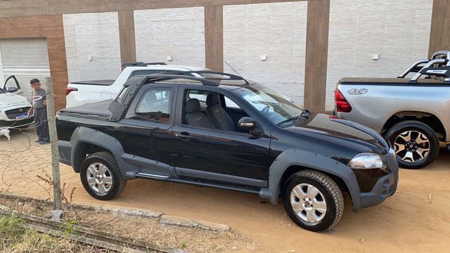 FIAT STRADA ADVENTURE CABINE DUPLA COMPLETA 1.8 8V FLEX 2010 / 2010 !