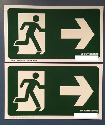 Placa de sinalização de parede (material plástico) 