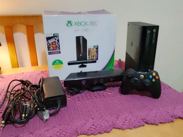 Console 360 Super Slim 250gb + Kinect e 5 Jogos Standard Cor Preto