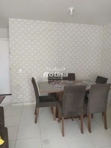 Apartamento para alugar, 3 quartos, 1 suíte, 1 vaga, Chacaras Tubalina - Uberlândia/MG - R