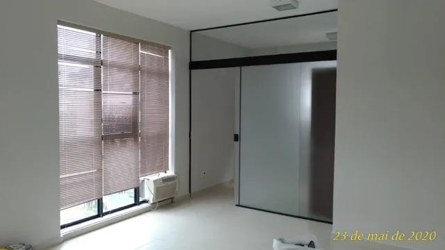 SC111 - Sala  no centro comercial da cidade