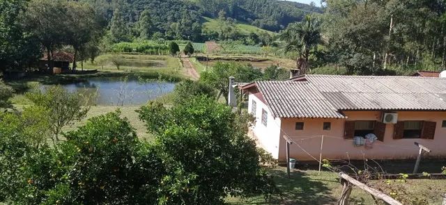 Chácara com 7 Hectares 3 açúdes, Rio,casa alvenaria grande 