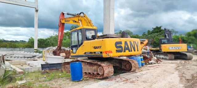 Escavadeira Sany sy 215 2011