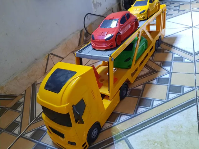 Caminhao de brinquedo grande  +141 anúncios na OLX Brasil