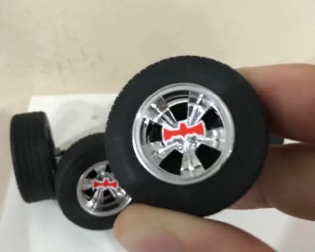 Batmóvel 1966 Hotwheels Super Elite 1:18 ( Rodas Originais ) - Foto 3