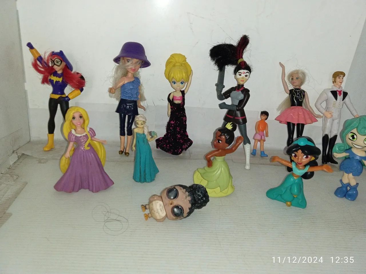 Bonecas pequenas. Marcas e modelos diversos. Kit com 13 peças  - Foto 4