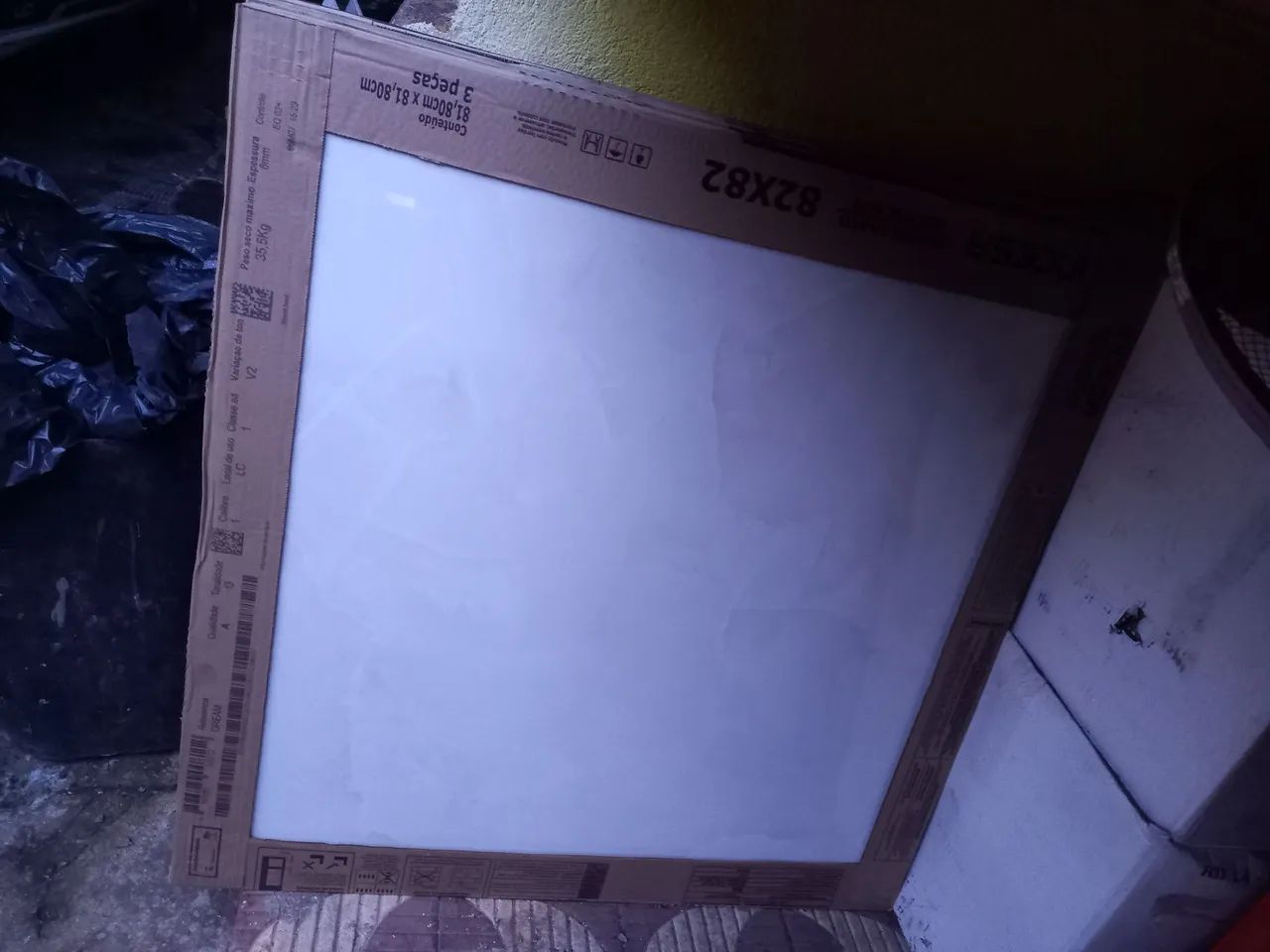 Porcelanato 82x82 Incresa - 3 caixas.. $300,00