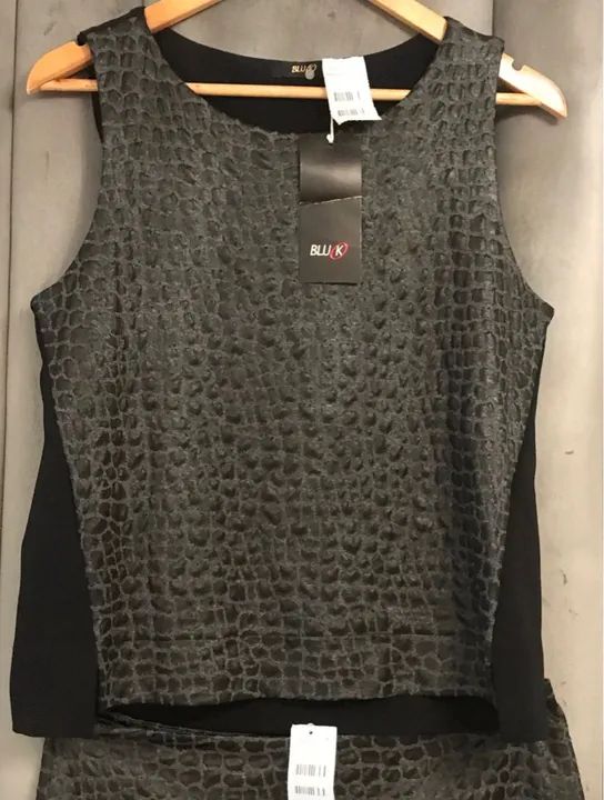 Conjunto saia e blusa marca Bluk tamanho M NOVO - Foto 4