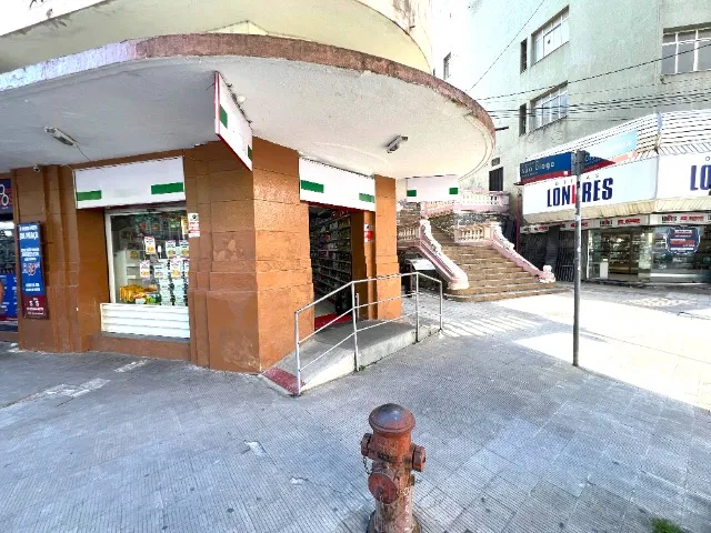 Alugo Loja de Esquina no Centro de Vitória (Praça Costa Pereira) com 90m² - R$ 12.000,00