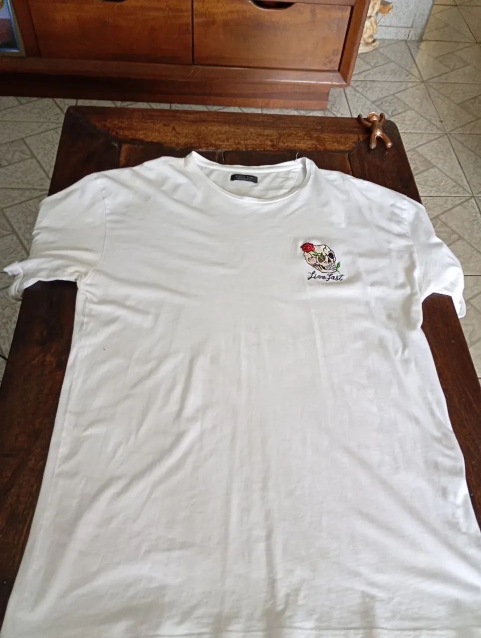 Camiseta ZARA  G.      Ótimo estado