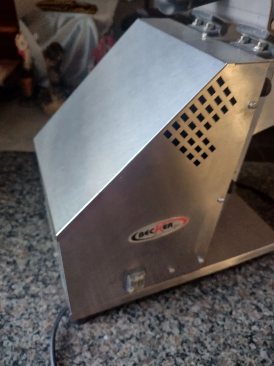 Máquina de Ralar Queijo, Côco, Linguiça, Aipim e etc. Uso Industrial  - Foto 2