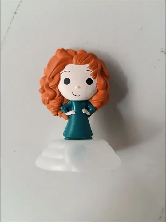 3 Colecionáveis Disney 100 Anos - Asha / Capitã Marvel / Merida - McDonald's 2023 - Foto 5