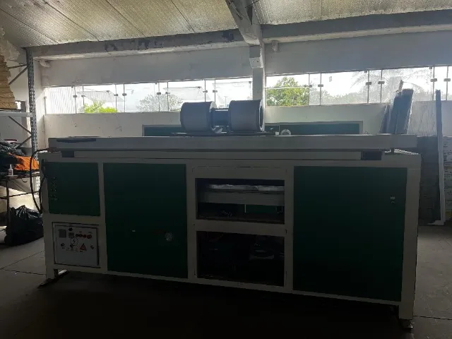Maquina de Termoformagem (Vaccum Forming)