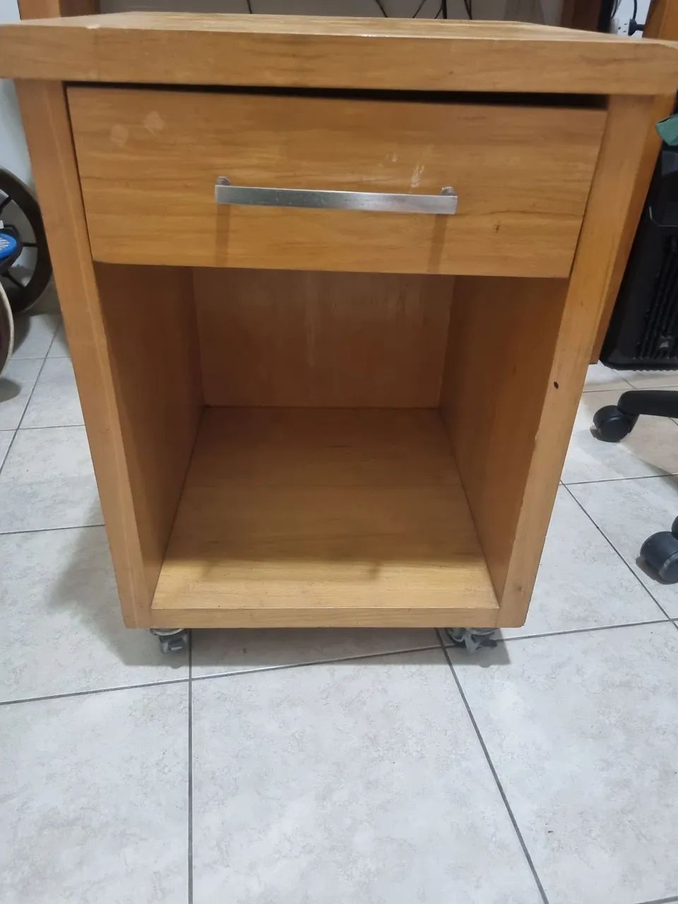 Mesa de cabeceira64168516328834120