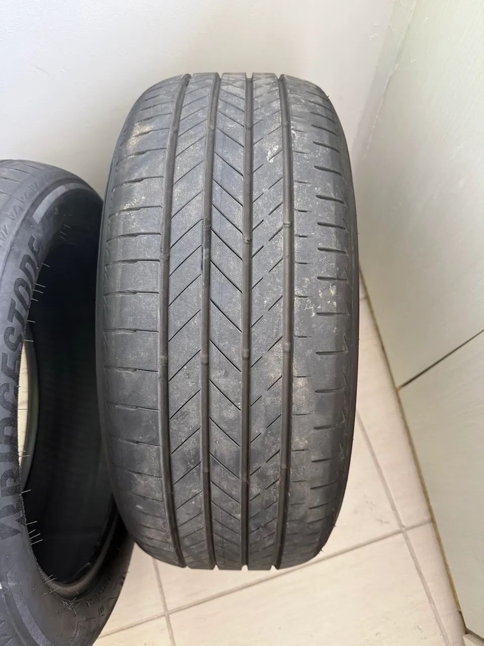 Pneu Bridgestone Alenza 225/50 R18 - Foto 5