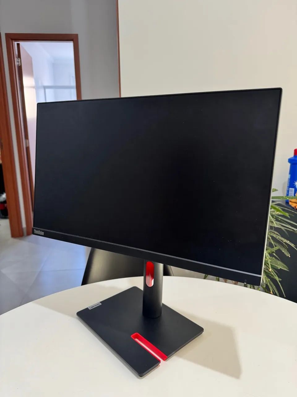 Monitor Lenovo T22i-30 21,5 LED Full Hd Ips HDMI Display Port Hub Usb Vesa