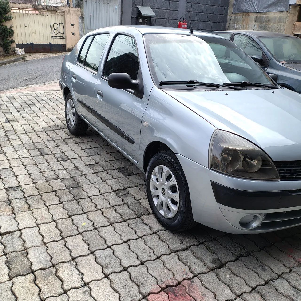 RENAULT CLIO SEDAN  - Foto 3