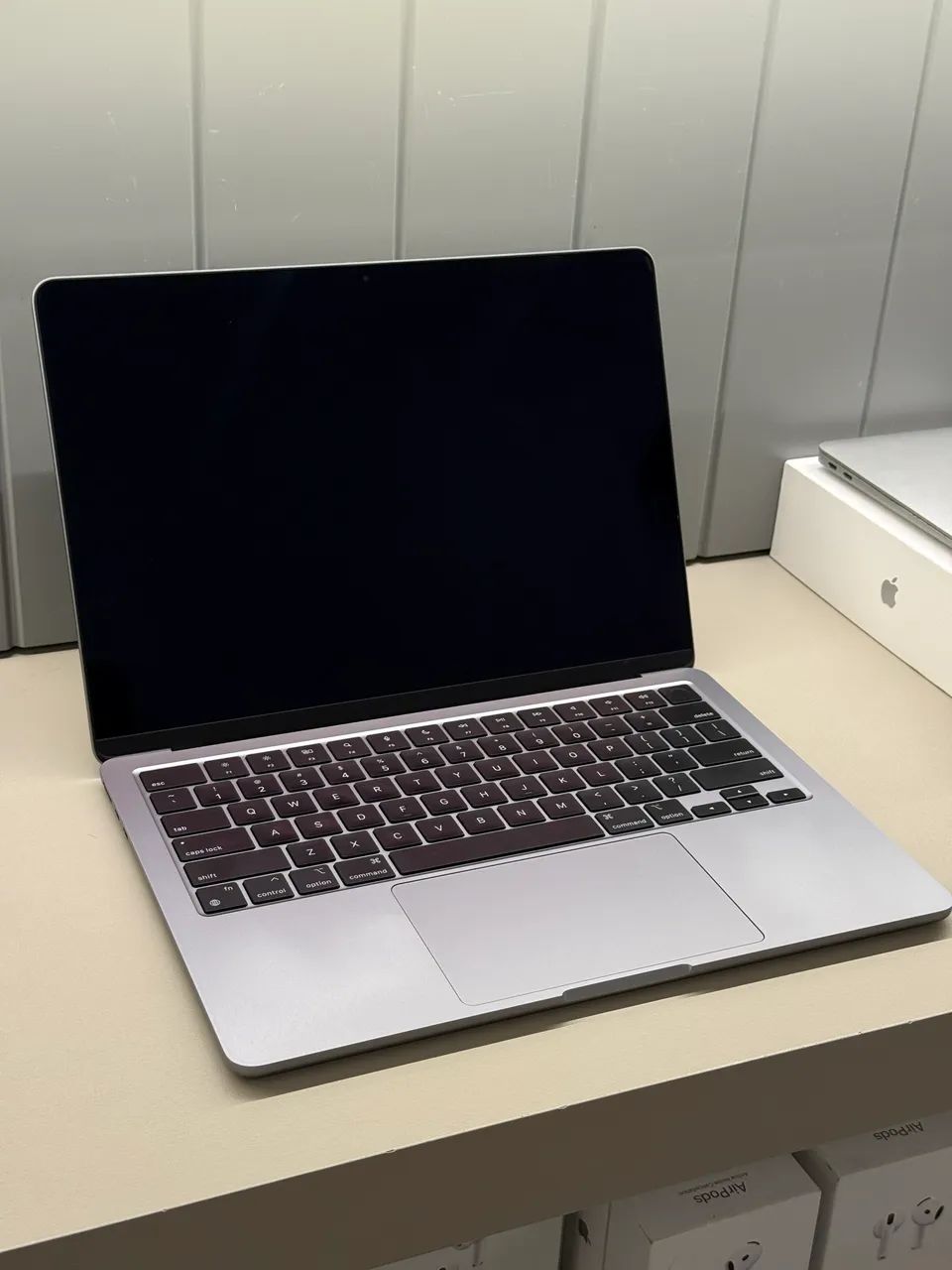 MacBook Air M2 スペースグレイ macbook-air-m2--2022--13-6-ssd