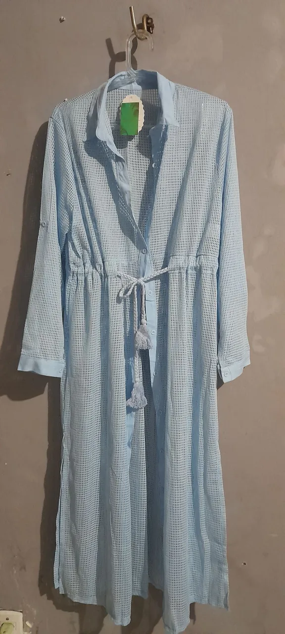 Saída de Praia Azul Clara com Detalhes