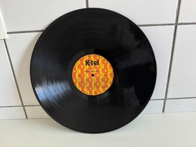  LP - Vinil -  Coletânea Passado Presente-  K-tel -  1979  (Usado) - Foto 4