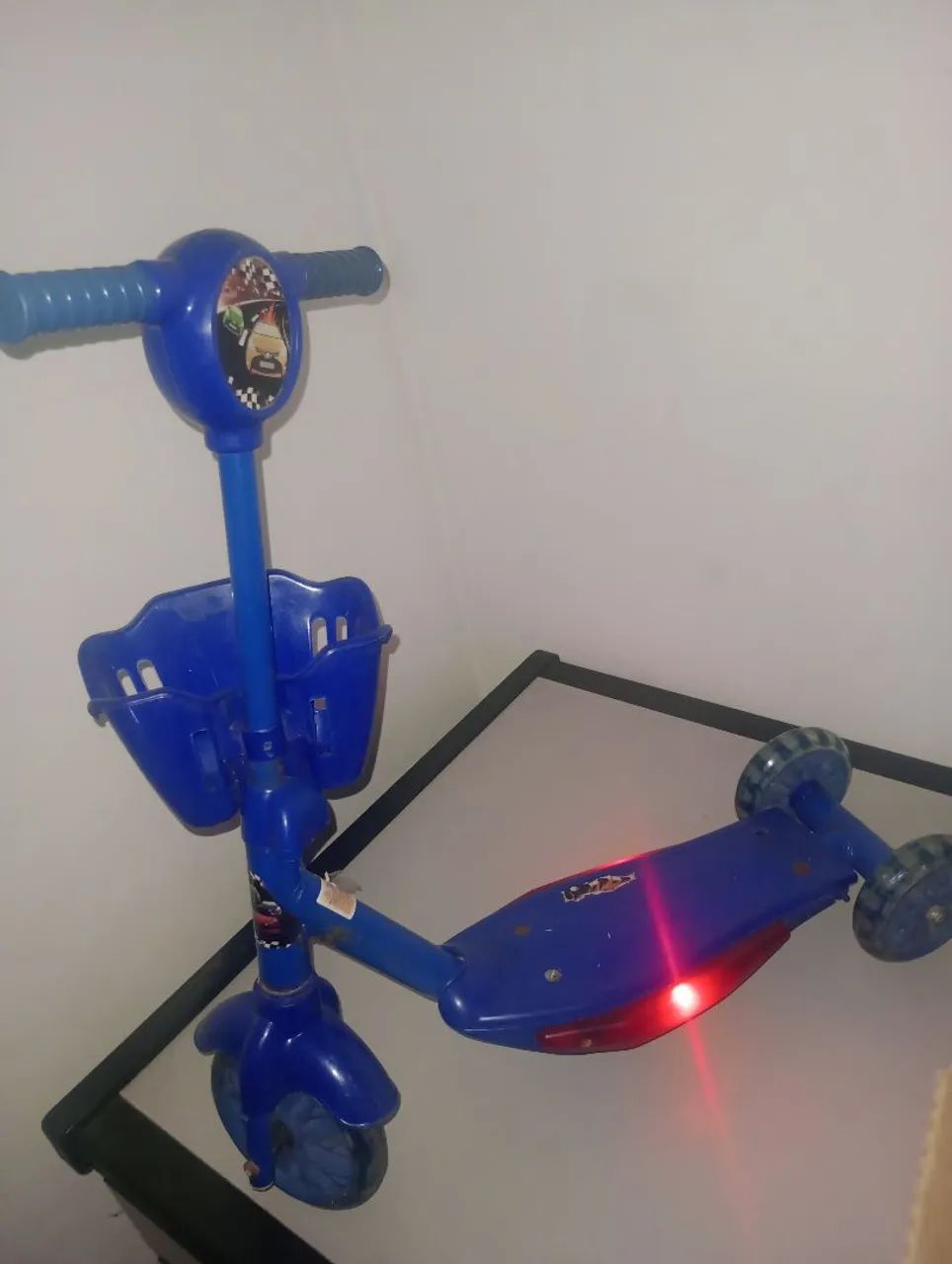 Patinete Infantil com Luzes música e cesto  - Foto 5