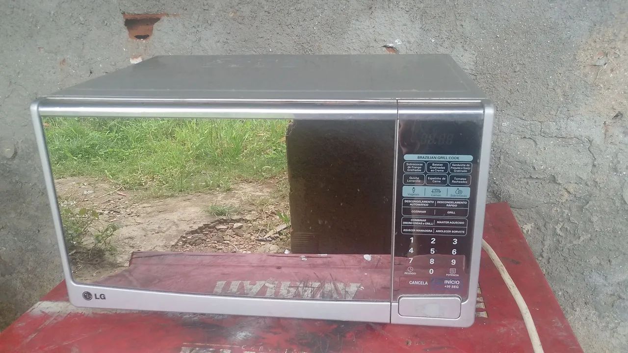 Micro-ondas LG Grill Cook - Semi-Novo