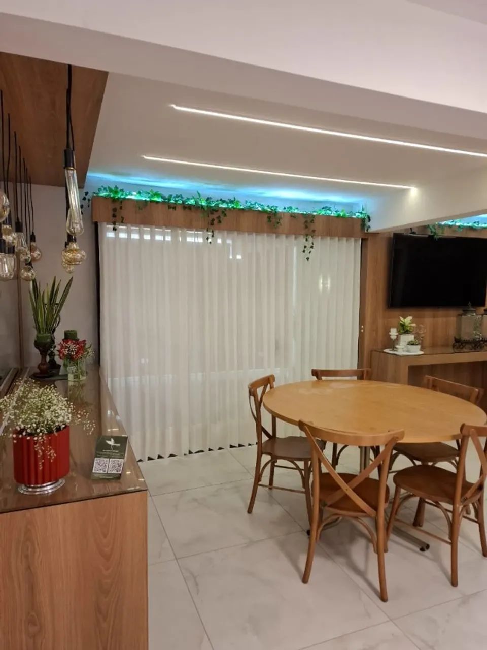 Cortina grande completa com trilho e instalação tecido leve linho com prega wave.