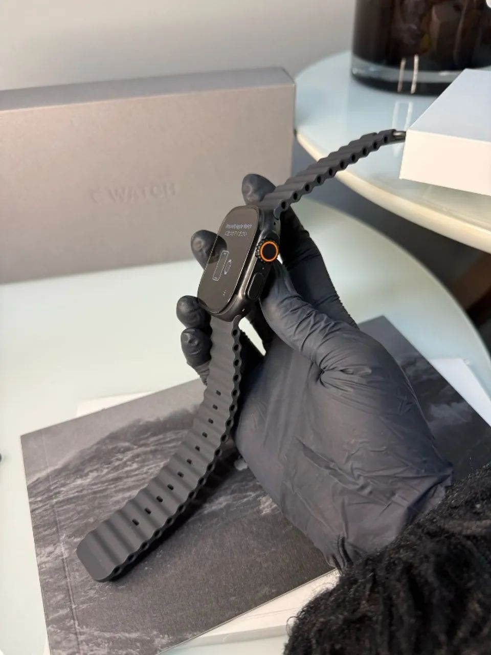 Apple Watch Ultra 2 (GPS + Cellular 49mm) Caixa Preta de Titânio com Pulseira Oceano Preta - Foto 2