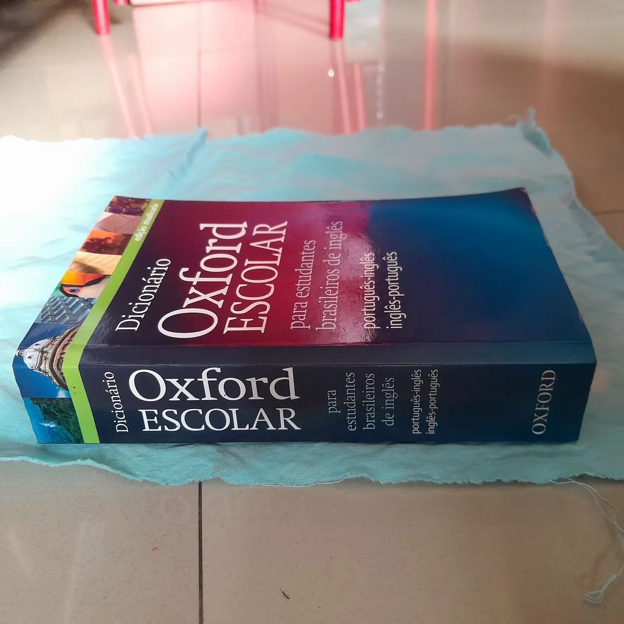 Dicionário Oxford Escolar - Português-Inglês - Foto 3