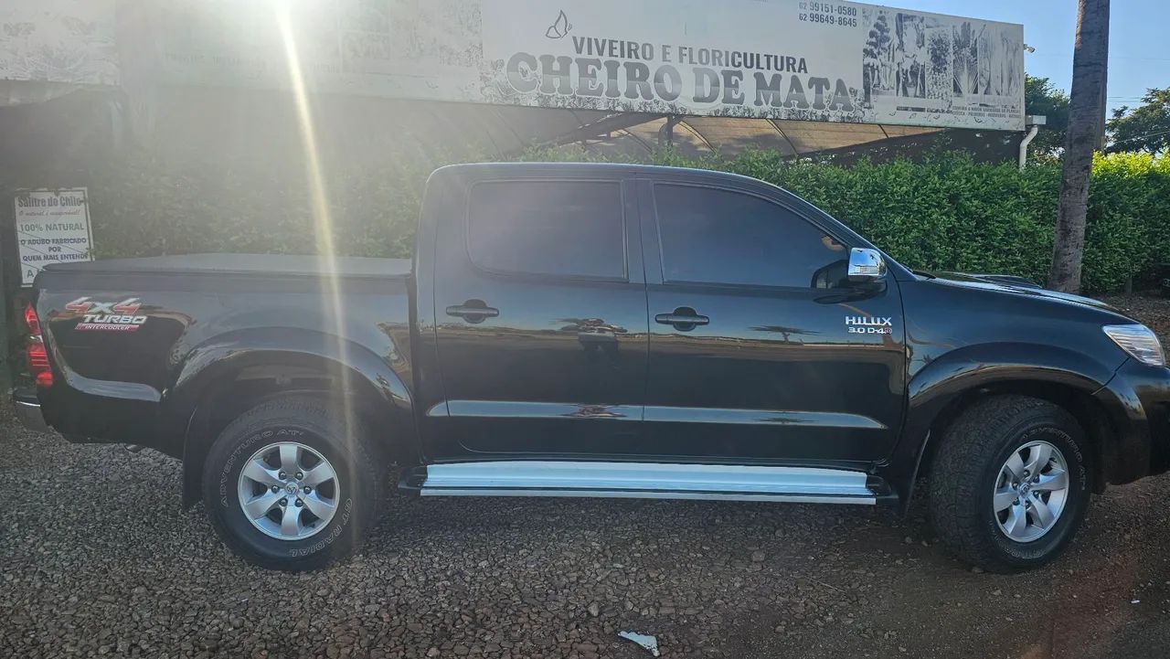 Toyota Hillux 3.0 SRV diesel aut - Foto 4