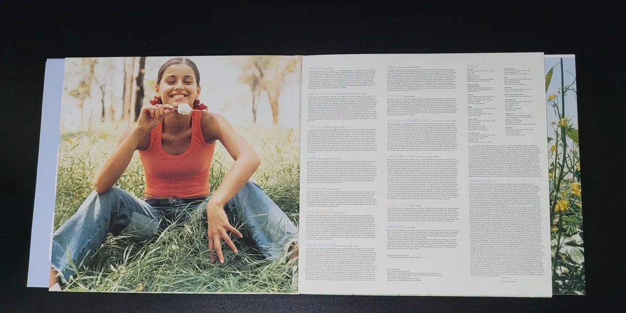 Vinil Whoa, Nelly! - Nelly Furtado - Foto 4