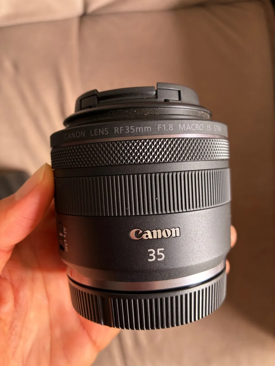 Lente Canon RF 35mm f/1.8 Macro IS STM