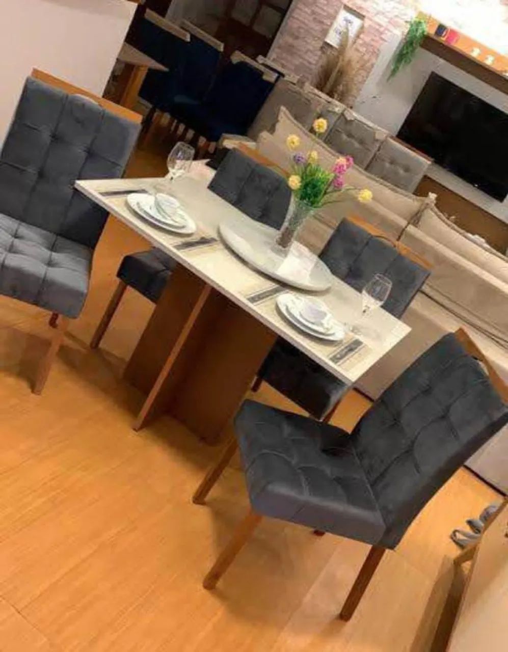 Conjunto de Mesa de Jantar com 4 Cadeiras