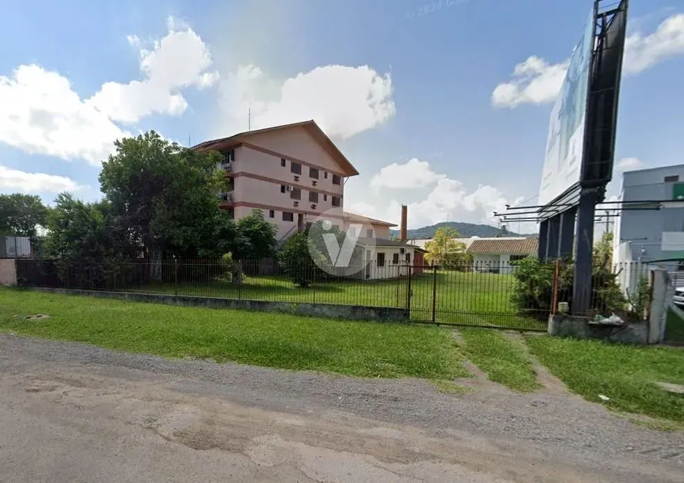 Terreno de 1.072m² com duas frentes em Camobi, próximo à Base Aérea