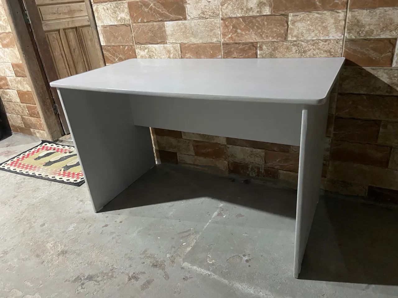 Desk64842097943425122