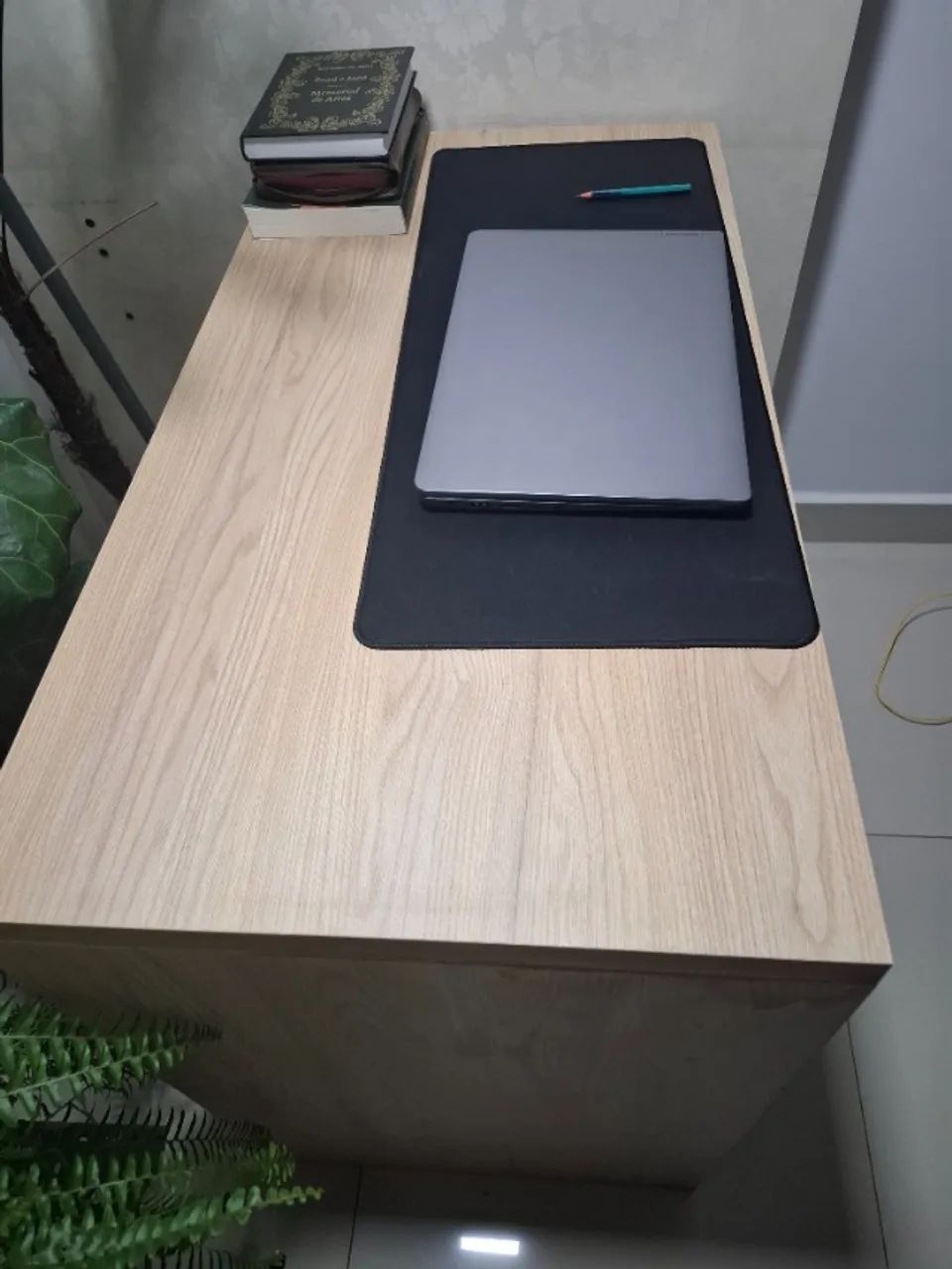 Mesa de estudo 64308566156801120