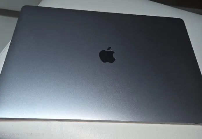 Macbook 16" i7