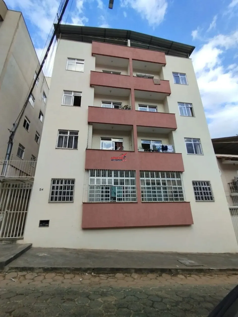 Apartamento de 2 quartos no Clelia Bernardes