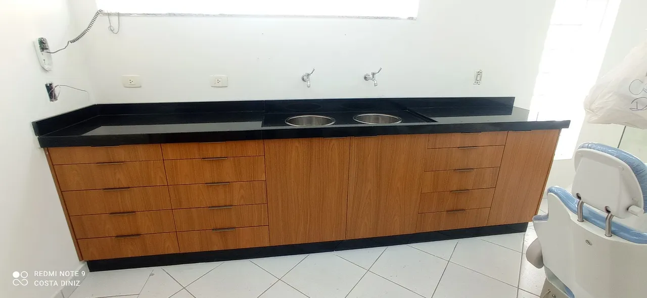 Bancadas em granito preto São Gabriel