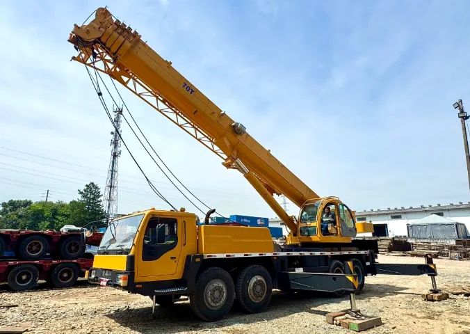 Guindaste Telescopico 70 Toneladas XCMG Revisado Motor Novo  Curitiba Diret c/ Proprietari - Foto 4