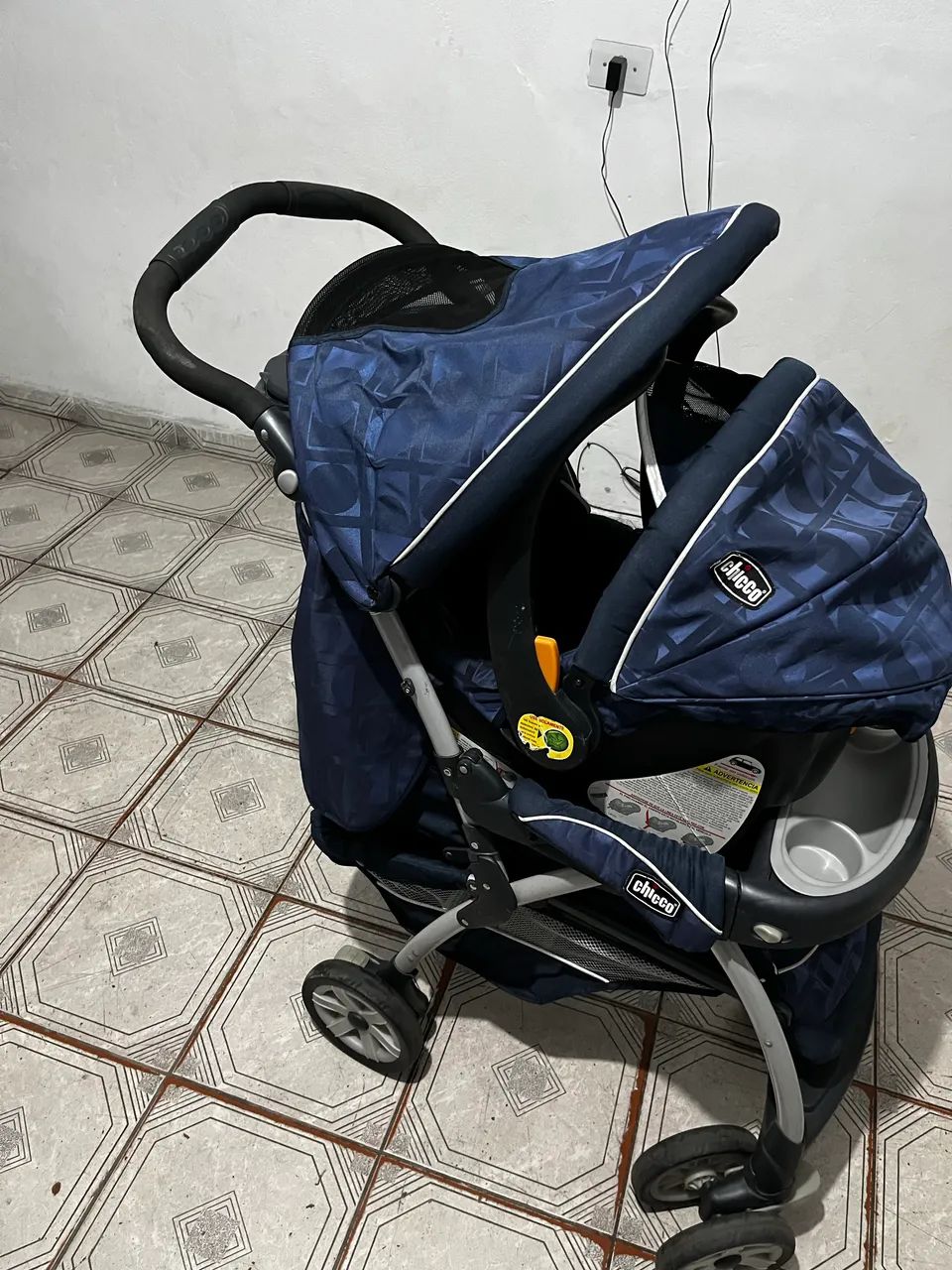 Carrinho de bebe + bebe conforto com suporte para carro
