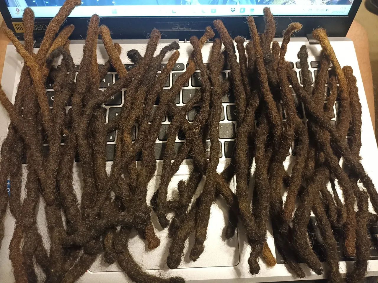 Dreadlocks ou dreads (natural)