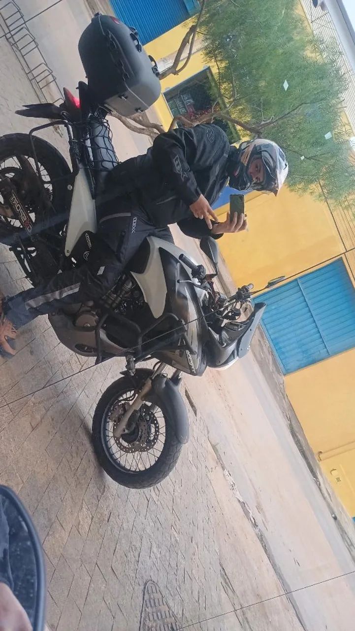 Moto Transalp 700