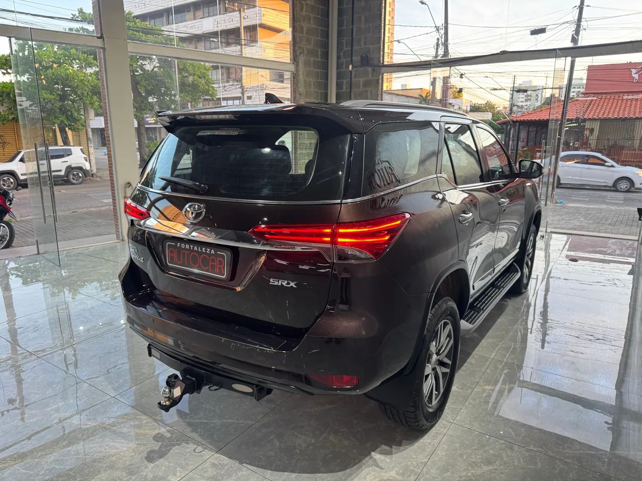 Toyota Hilux SW4 SRX 4X4 2.8 TDI 16V Dies. Aut. 2019 - Foto 4