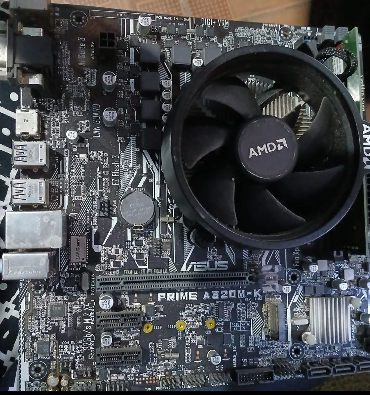 Vendo placa mãe com processador. Não aceito troca. 
